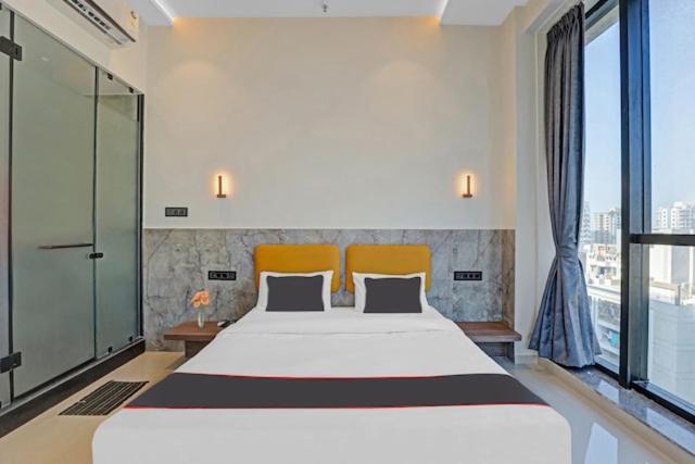 Hotel Gold Palace Inn Сурат Екстериор снимка